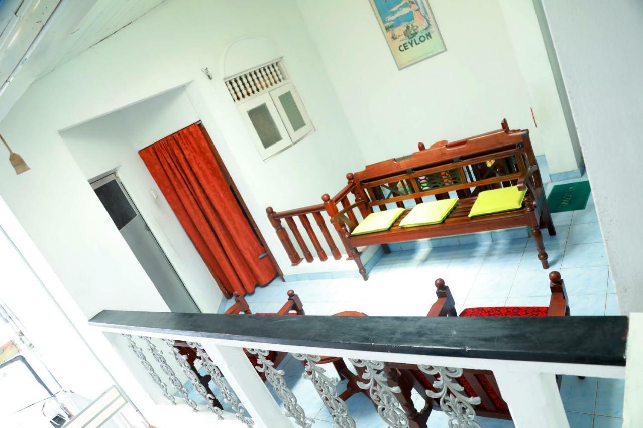 Nisala Guest Hotel กอลล์ ภายนอก รูปภาพ