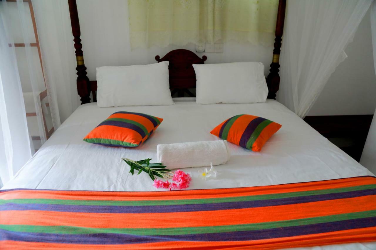 Nisala Guest Hotel กอลล์ ภายนอก รูปภาพ