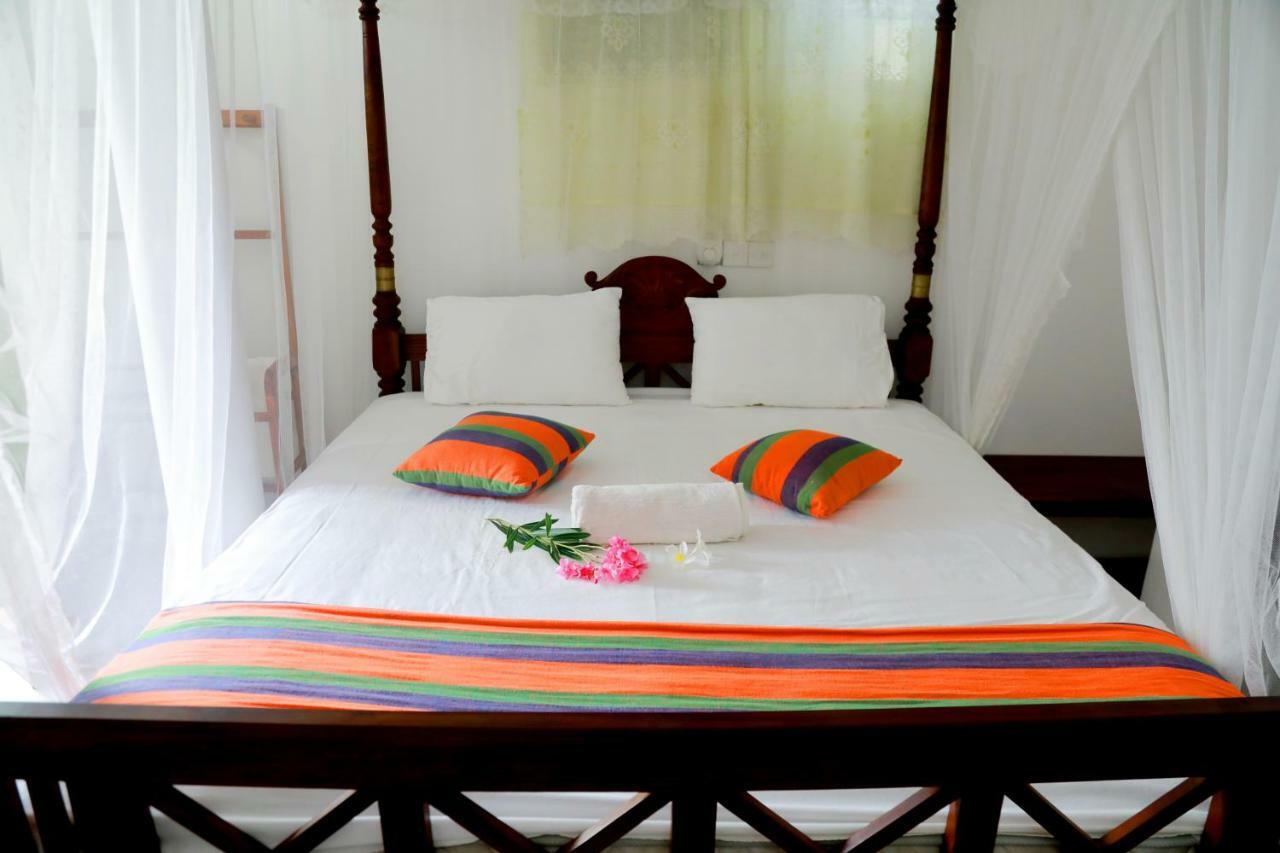 Nisala Guest Hotel กอลล์ ภายนอก รูปภาพ
