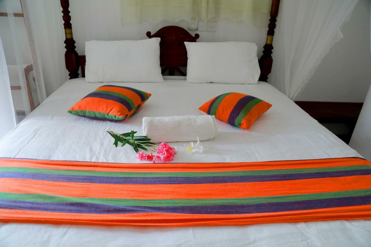 Nisala Guest Hotel กอลล์ ภายนอก รูปภาพ
