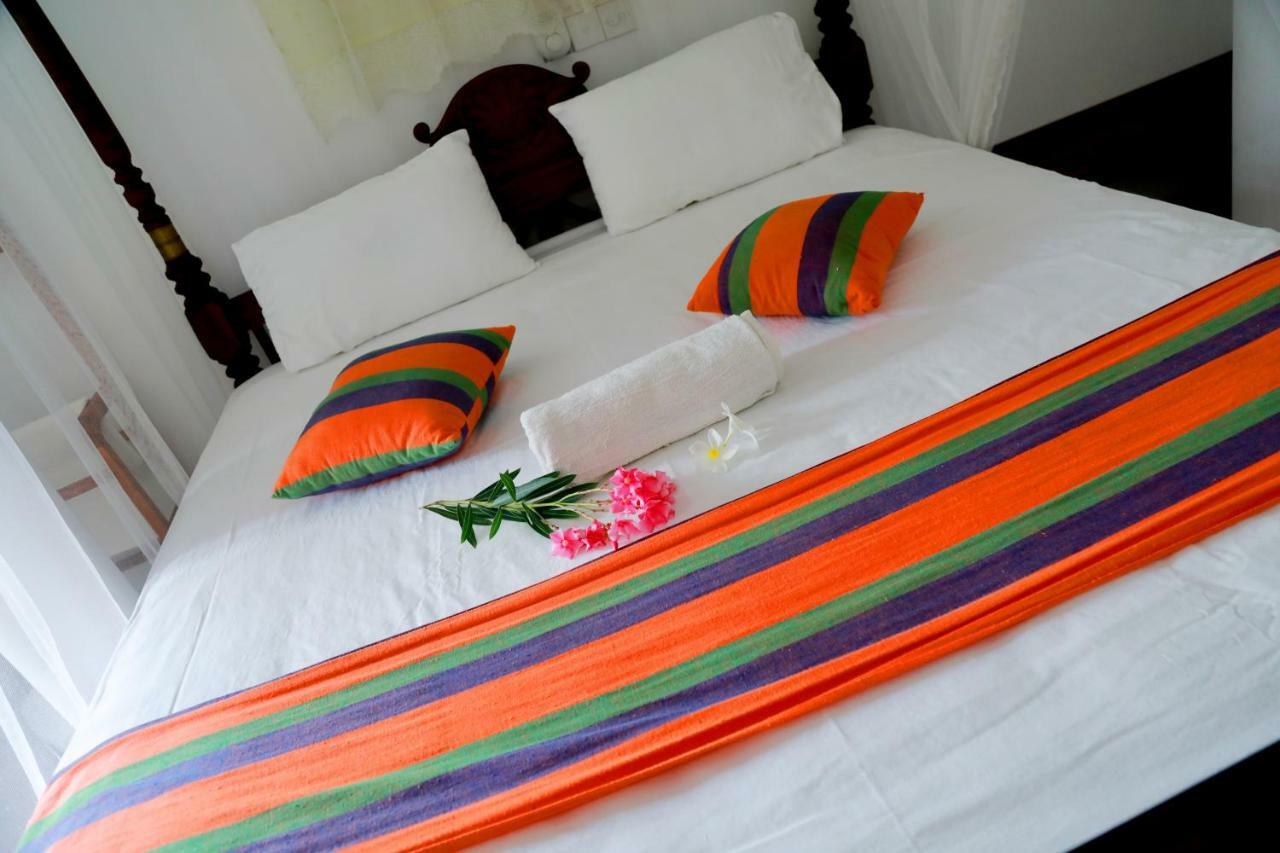 Nisala Guest Hotel กอลล์ ภายนอก รูปภาพ