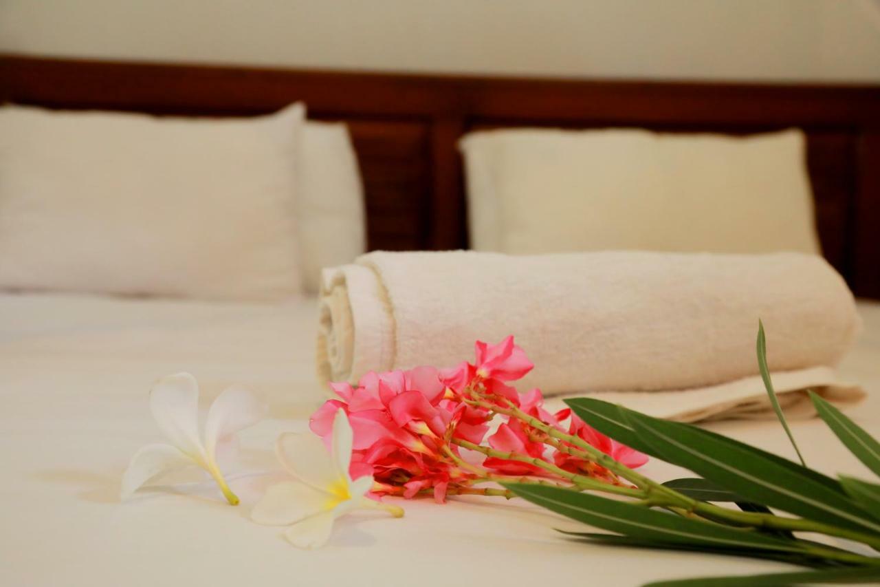 Nisala Guest Hotel กอลล์ ภายนอก รูปภาพ